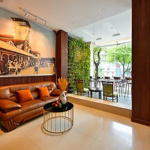 Cherry Hotel- Near Opera House 호텔